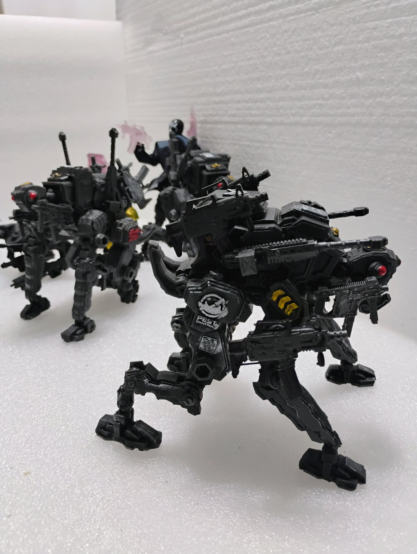 P.A.K. DOG Predator Armored K9 Unit (pre-order)